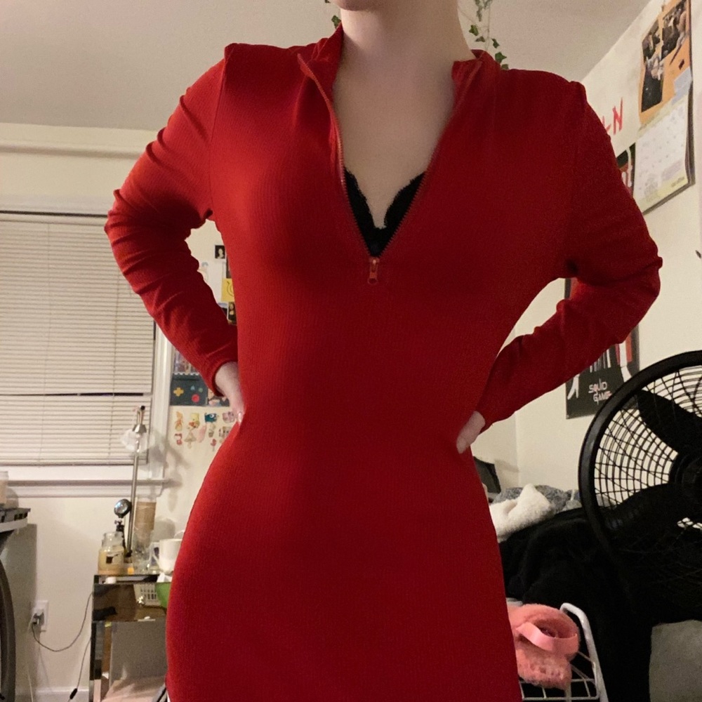 Red right dress with zipper